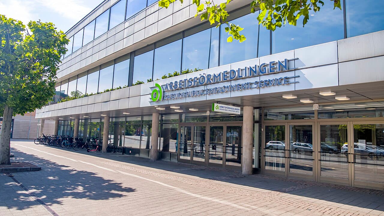 arbetslöshet minskar