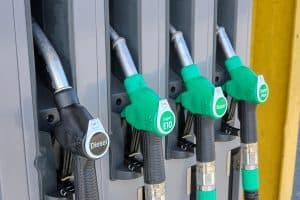 Dieselpriset rasar – här tankar du billigast