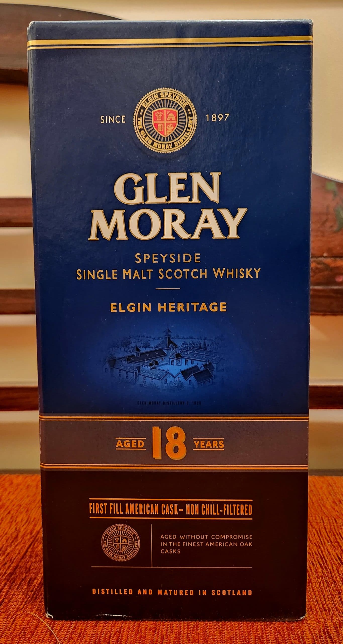 Förpackning av Glen Moray Single Malt Scotch Whisky.