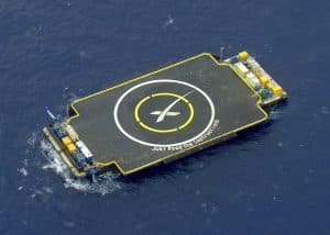 SpaceX ASDS-plattform i havet.