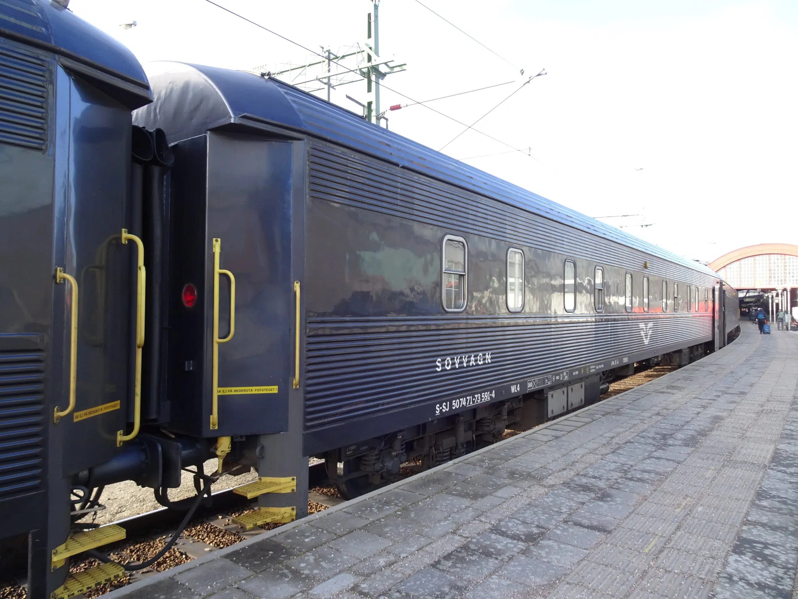 Ett nattåg på Malmö centralstation.
