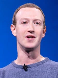 Mark Zuckerberg talar vid F8 2019 Keynote.