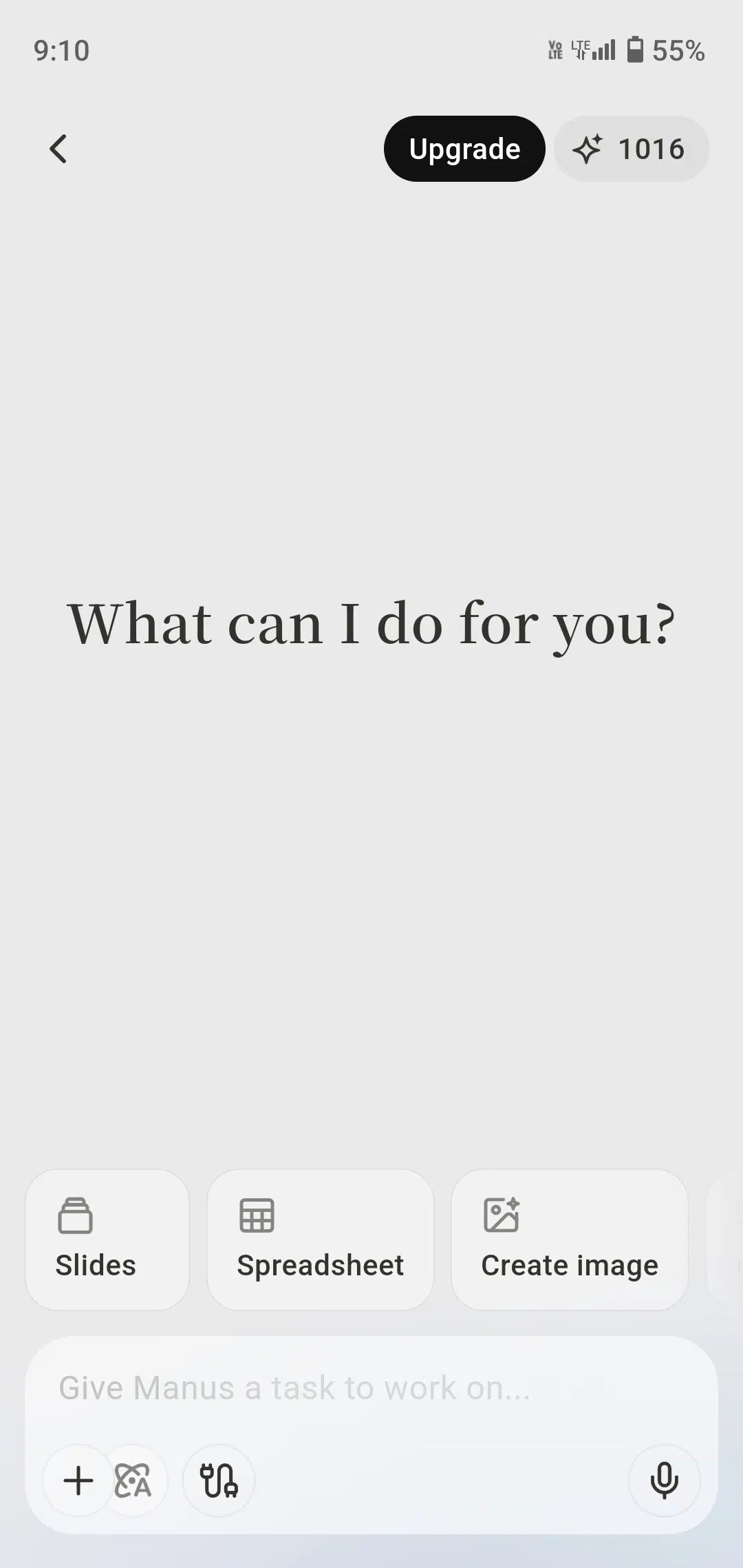 Skärmdump av Manus AI-agent mobilapp med texten 'What can I do for you?'.